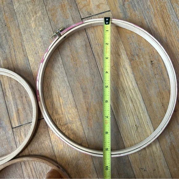 Wooden Embroidery Hoop Set - Picture 7 of 8